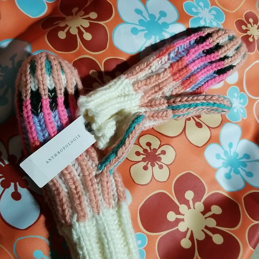 Anthropology Mittens!!!!🏵️🏵️🏵️magically colorful mittens